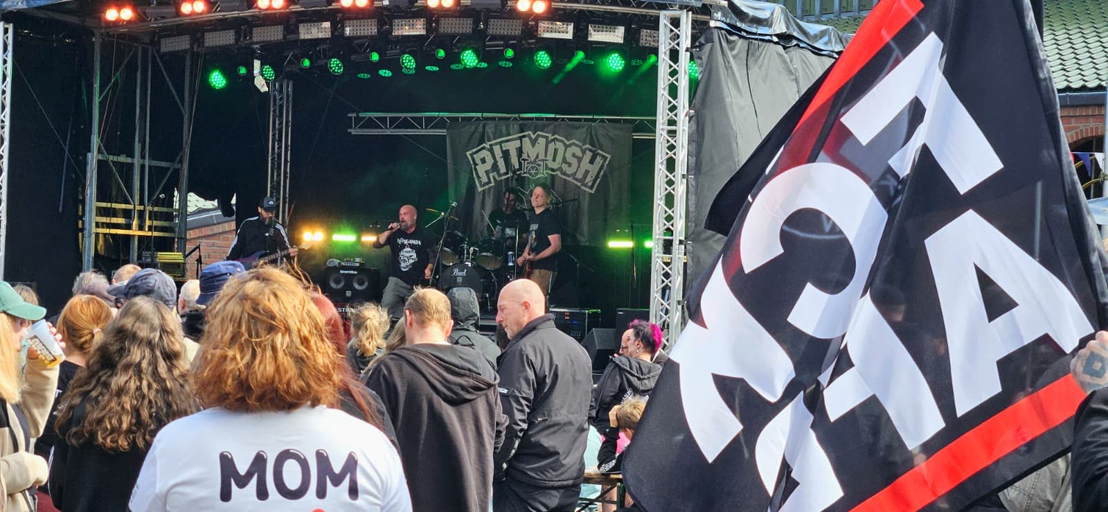 Rock gegen Rechts